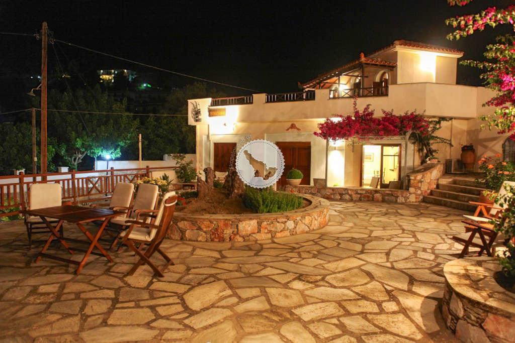 Pleoussa Studio And Apartments Скопелос Экстерьер фото